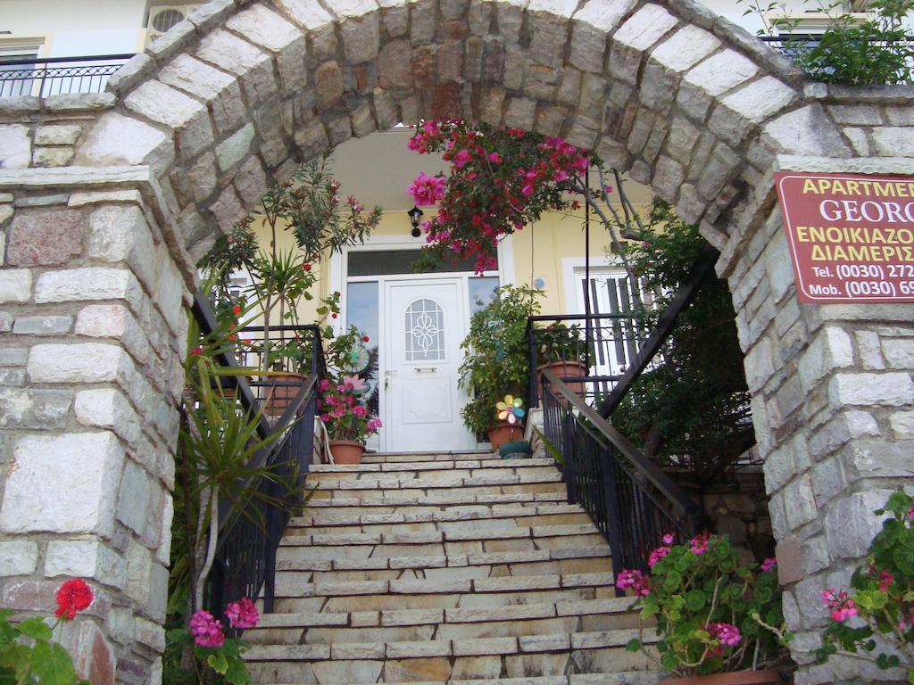 George'S Apartments Chrani Exterior foto